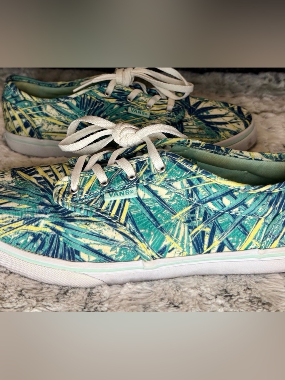 Vans Missy Green Tropical Print Low Top Sneakers | Women’s Size 4.5